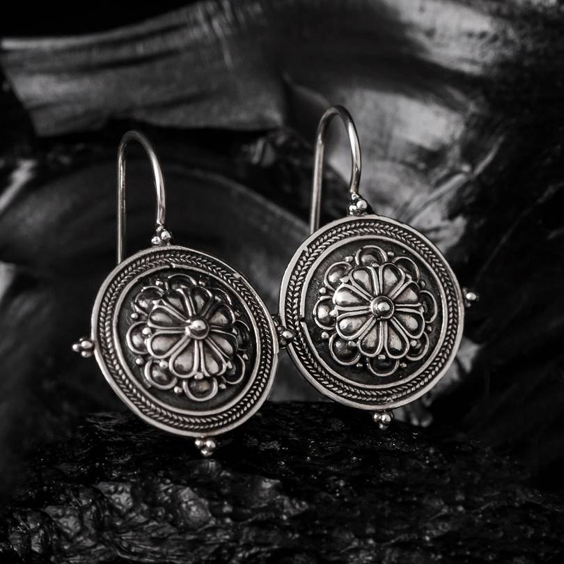 BYZANTINE FLOWER EARRING - Image 5