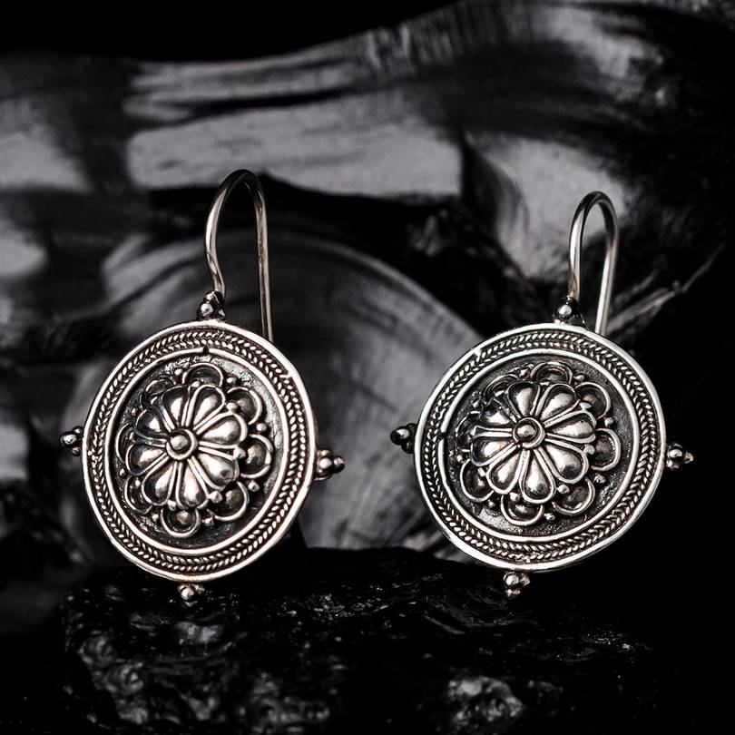 BYZANTINE FLOWER EARRING