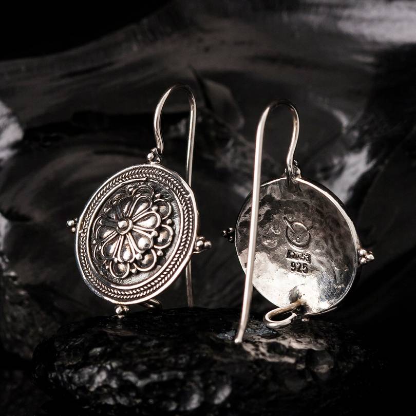 BYZANTINE FLOWER EARRING - Image 3